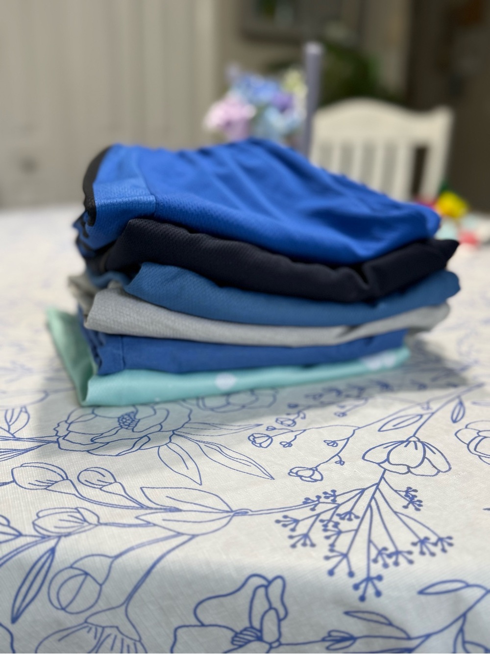 6 Pairs of Boys XL Athletic Shorts in Blue, Black, Gray, Mint